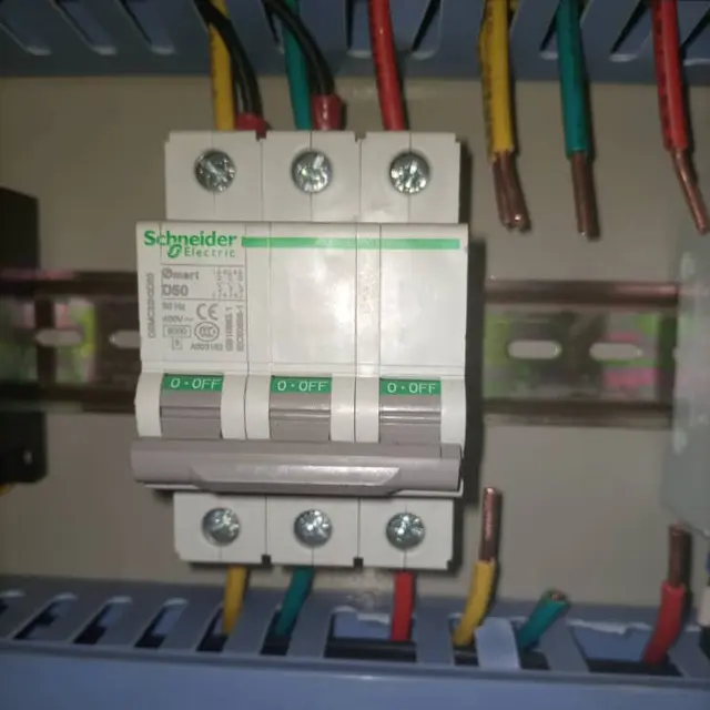 Electricite et maintenance de groupe — Électromécanique, Hekalu Group, Lubumbashi