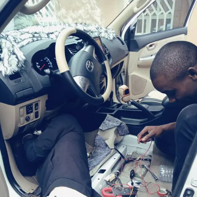 Pose et calibrage de balise GPS — Traçabilité GPS, Hekalu Group, Lubumbashi